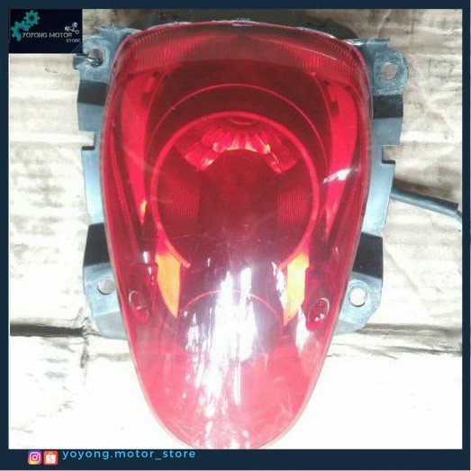 Stop lampu belakang Scoopy karbu original