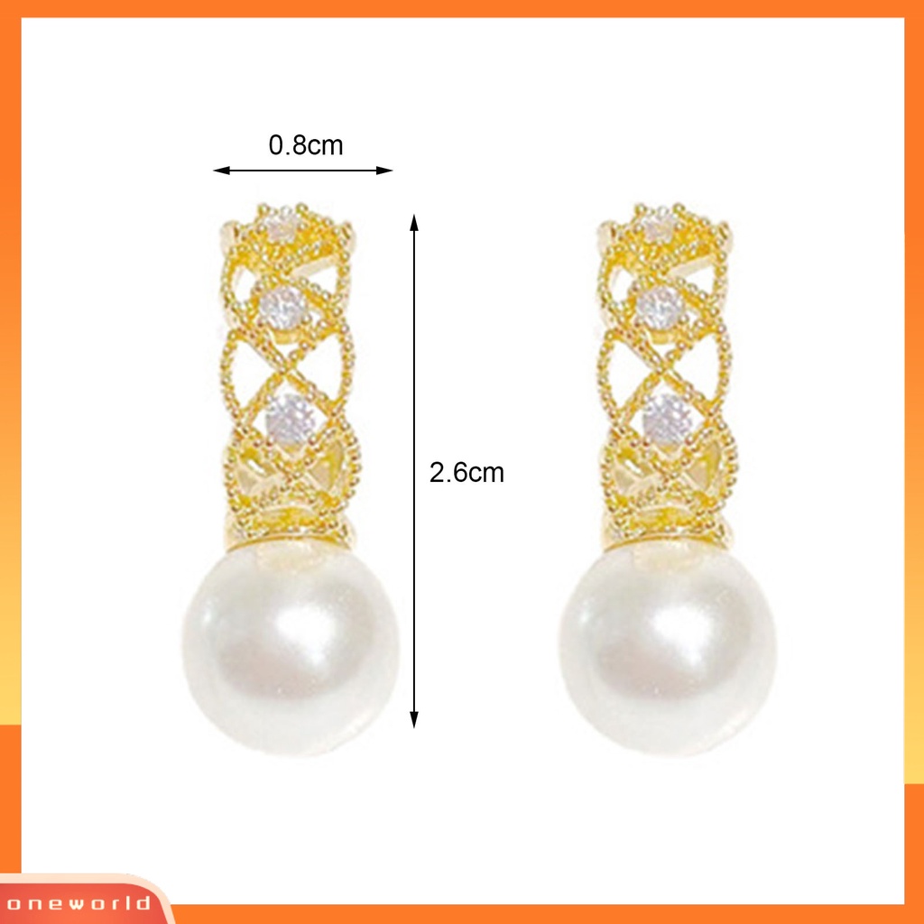 [WOD] 1pasang Anting Hoop Bersinar Mutiara Imitasi Temperamen Elegan Geometris Hias Hadiah Wanita Berongga Keluar Anting Lingkaran Perhiasan Fashion Untuk Perjamuan