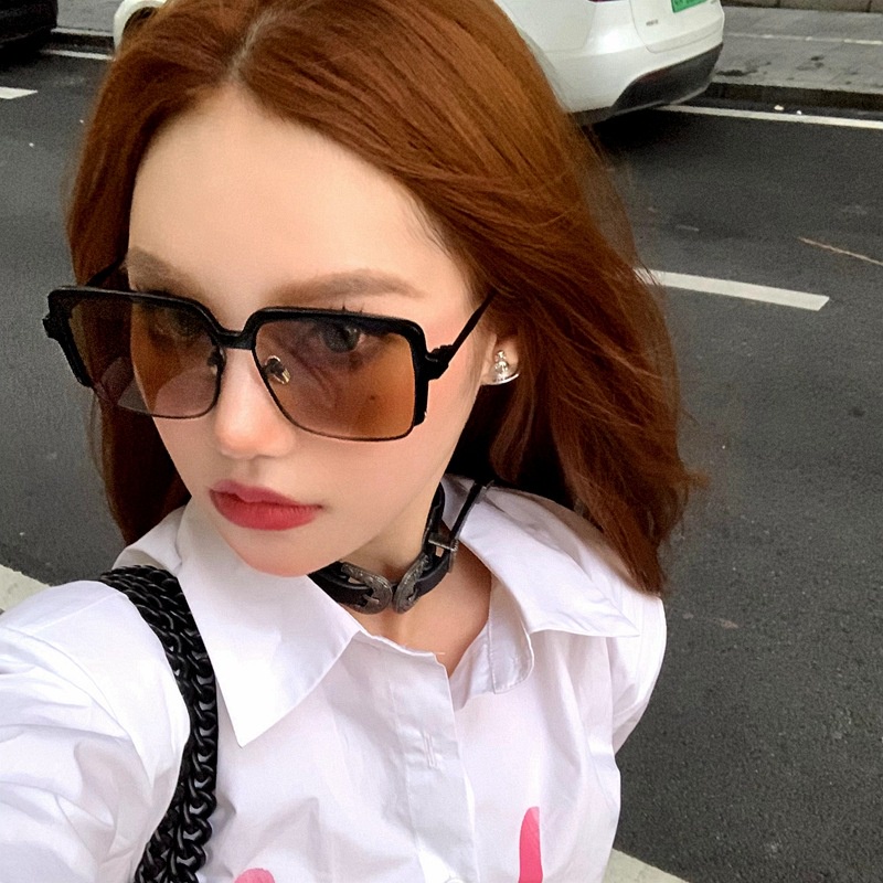 (YUZHU) Kacamata Hitam Coklat Persegi Fashion Korea Untuk Wanita Logam Oversized Frame Premium Sense Sunglasses