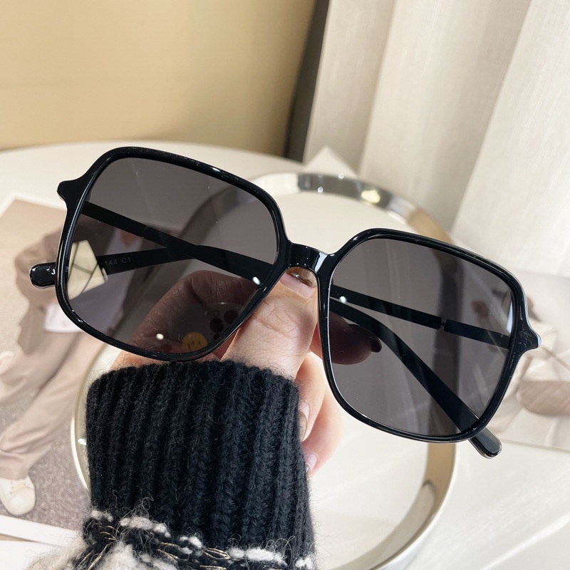 (YUZHU) Brown Oversized Square Frame Sunglasses Untuk Wanita Vintage Fashion Kaca Mata Tabir Surya Ringan