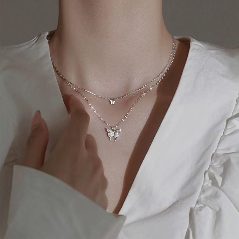 Chookyy Kalung Liontin Kecil, Kalung Kupu-Kupu Mengkilap Lapisan Ganda, Perhiasan Baru Kalung Untuk Wanita