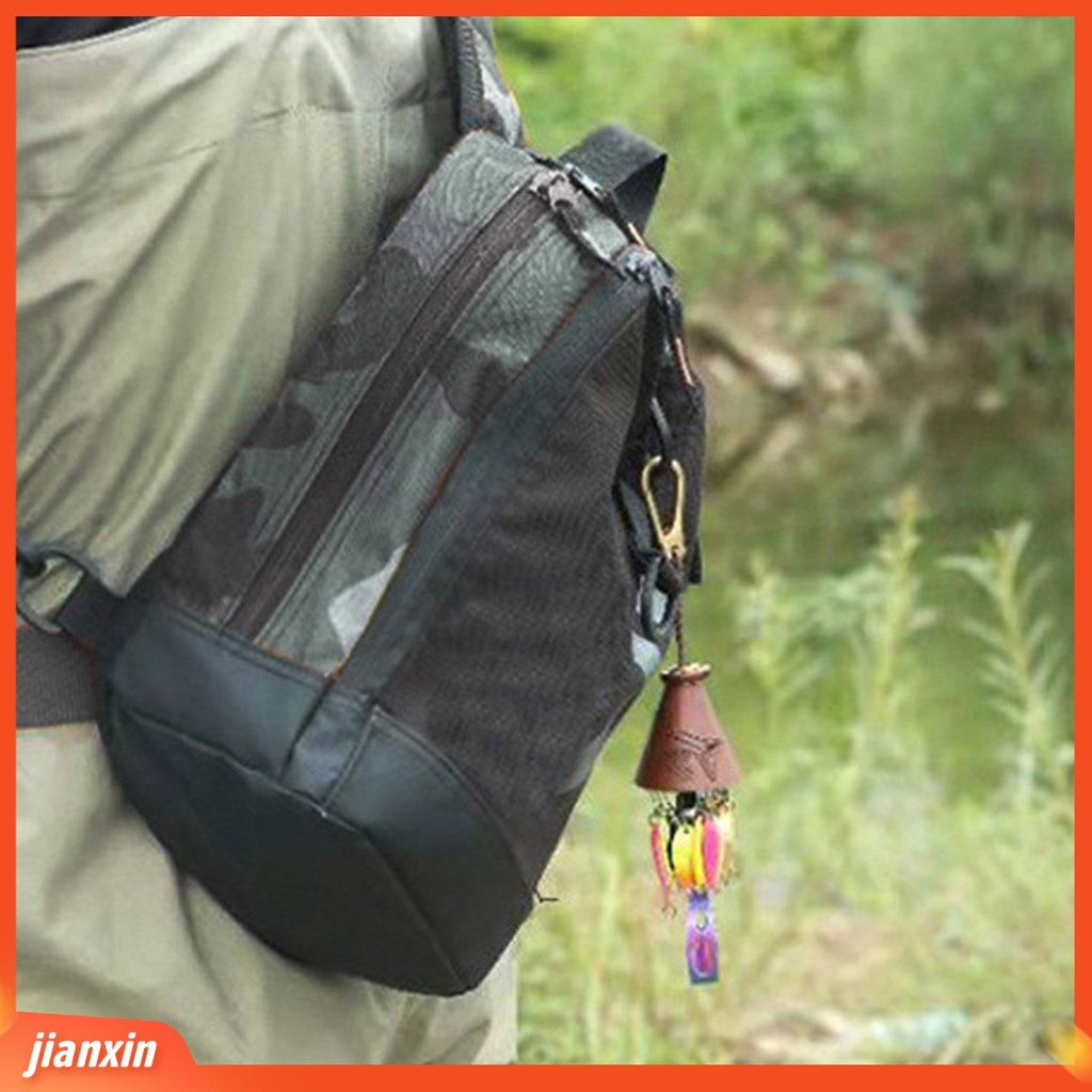 (In Stock) Retro Lure Sequin Bag Reserved Hook Hole Tahan Benturan Kulit Imitasi Umpan Sequin Gantungan Untuk Memancing