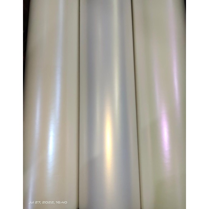

STICKER / STIKER VINYL PEARL WHITE PUTIH MUTIARA 50cm x 50cm - WHITE BLUE, GLOSSY