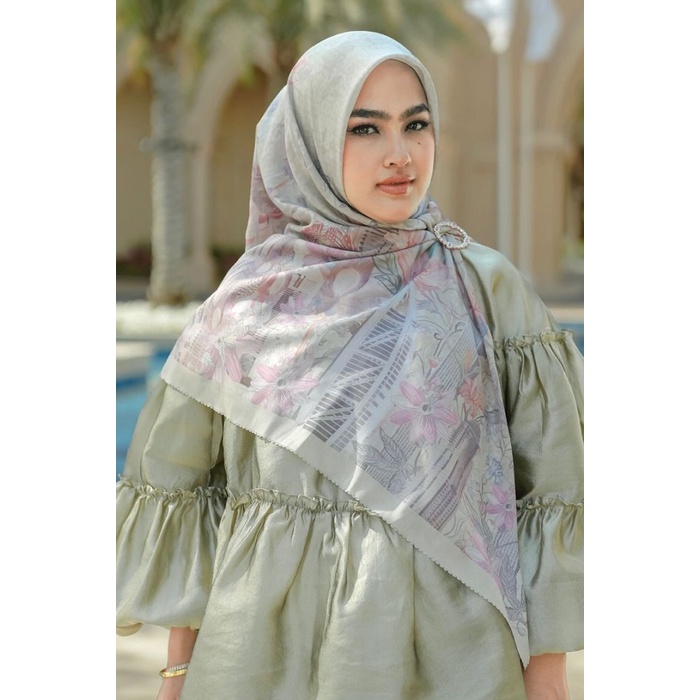 SALE Buttonscarves Dubai Voile Square - Ivory Termurah