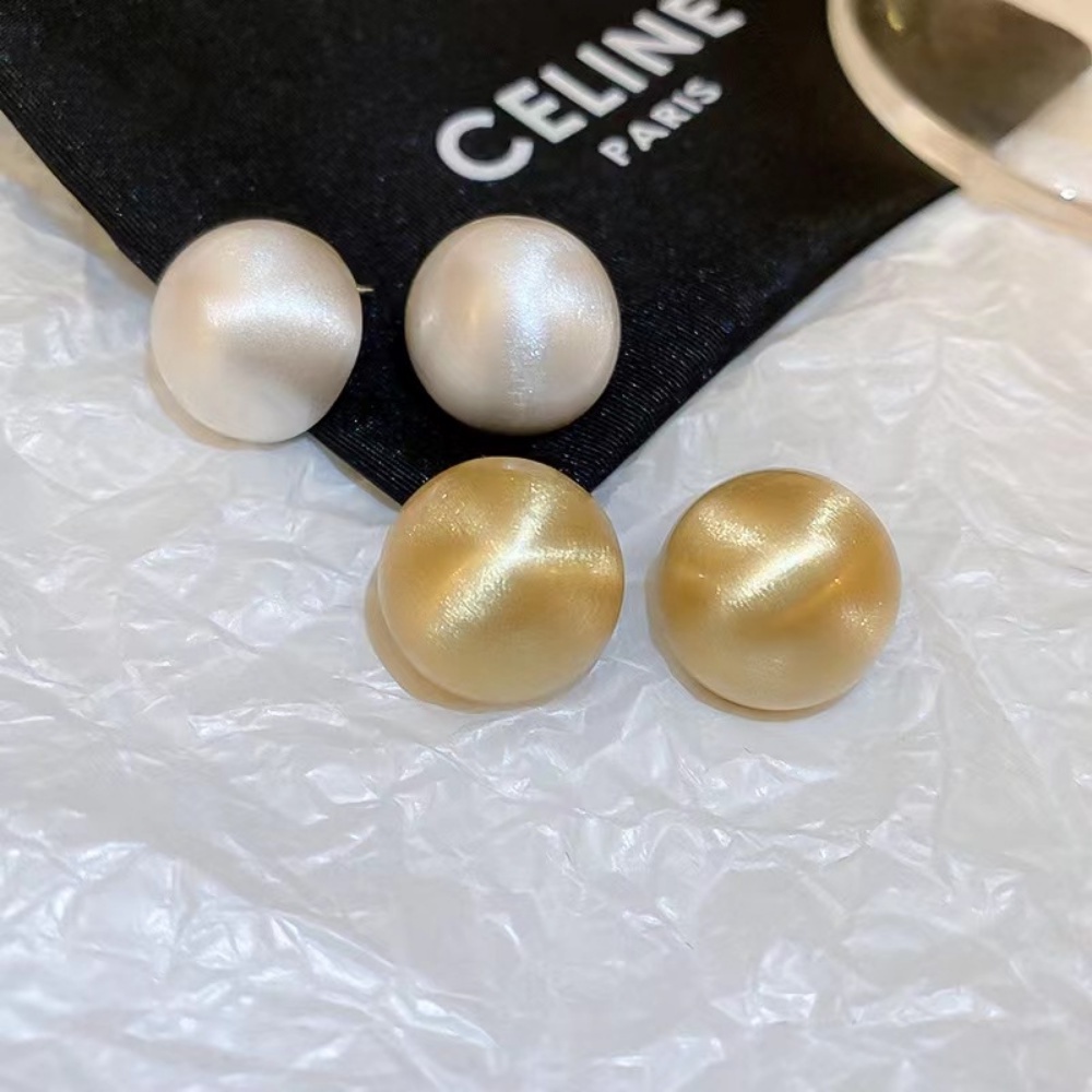 Anting Bulat Matte Yang Disikat Tren Baru High-end Cahaya Anting Mewah Anting Pacar Anting Korea Musim Gugur Musim Dingin Anting Manis Hati Perhiasan