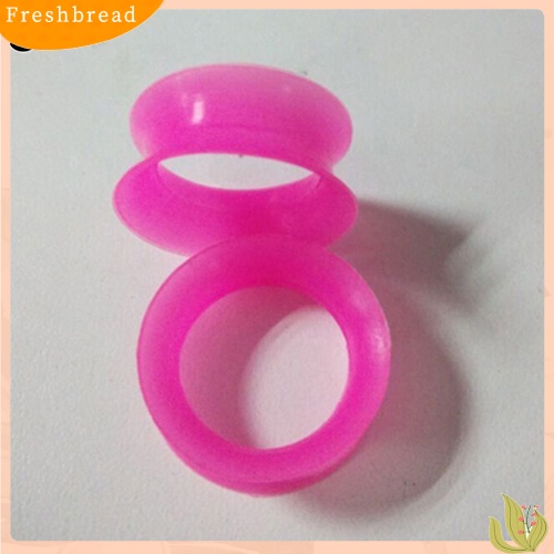 &lt; Freshbread &gt; 2pcs Silikon Lembut Telinga Terowongan Daging Plug Tandu Piercing Gauge Earrings