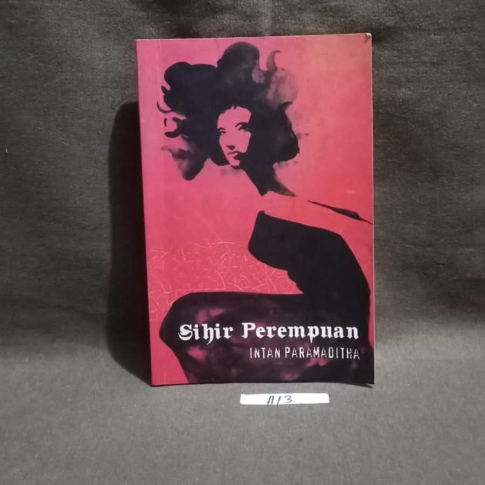 Sihir Perempuan Intan Paramadhita