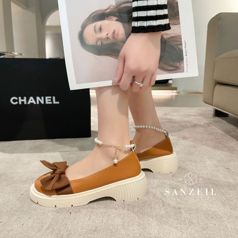 21483 Pearl Loafer Sepatu Docmart Wanita  (Tidak Ada Mutiara)