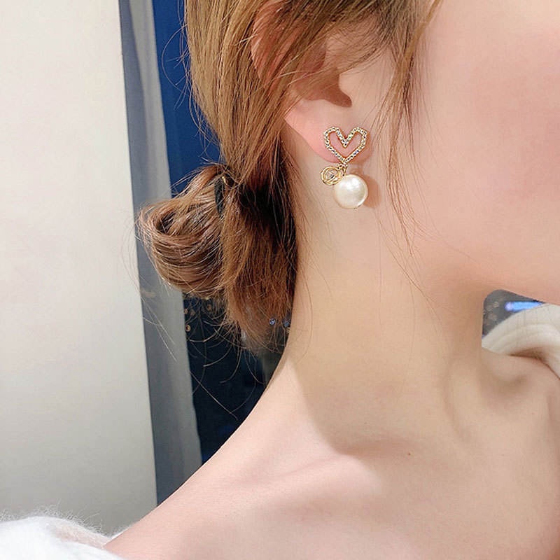 Jarum Perak Korea Cinta Anting Mutiara Salib Kreatif Manis Anting Perempuan Anting