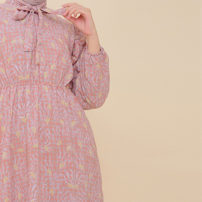 BIA X Cut Meyriska - Pahat Sunburn Dress Islamic Journey In Istanbul - XL