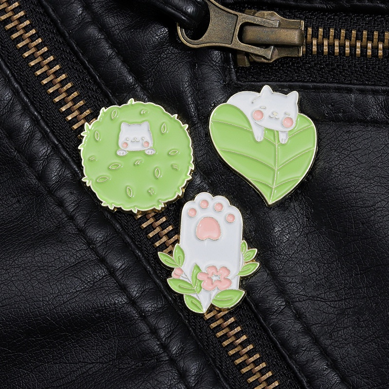 Kartun Hewan Bros Lucu Putih Daun Kucing Enamel Pin Pakaian Kerah Lapel Pin Lencana Logam Perhiasan Hadiah Untuk Teman Anak-Anak