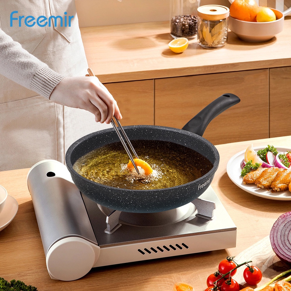 Freemir 20 cm Wajan Penggorengan Anti Lengket  Non Stick Multifungsi Single Bottom Hitam