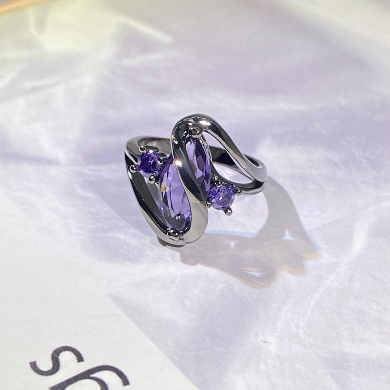 Special-interest Cincin Kawin Wanita Berlapis Hitam Dengan Marquise Ungu Cubic Zirconia Hadiah Kepribadian Untuk Perhiasan Pesta