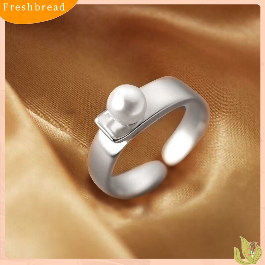 &lt; Freshbread &gt; Cincin Jari Trendi Minimalis Elegan Ringan Mewah Halus Hias Tembaga Desain Mutiara Imitasi Cincin Pesta Perhiasan Aksesori