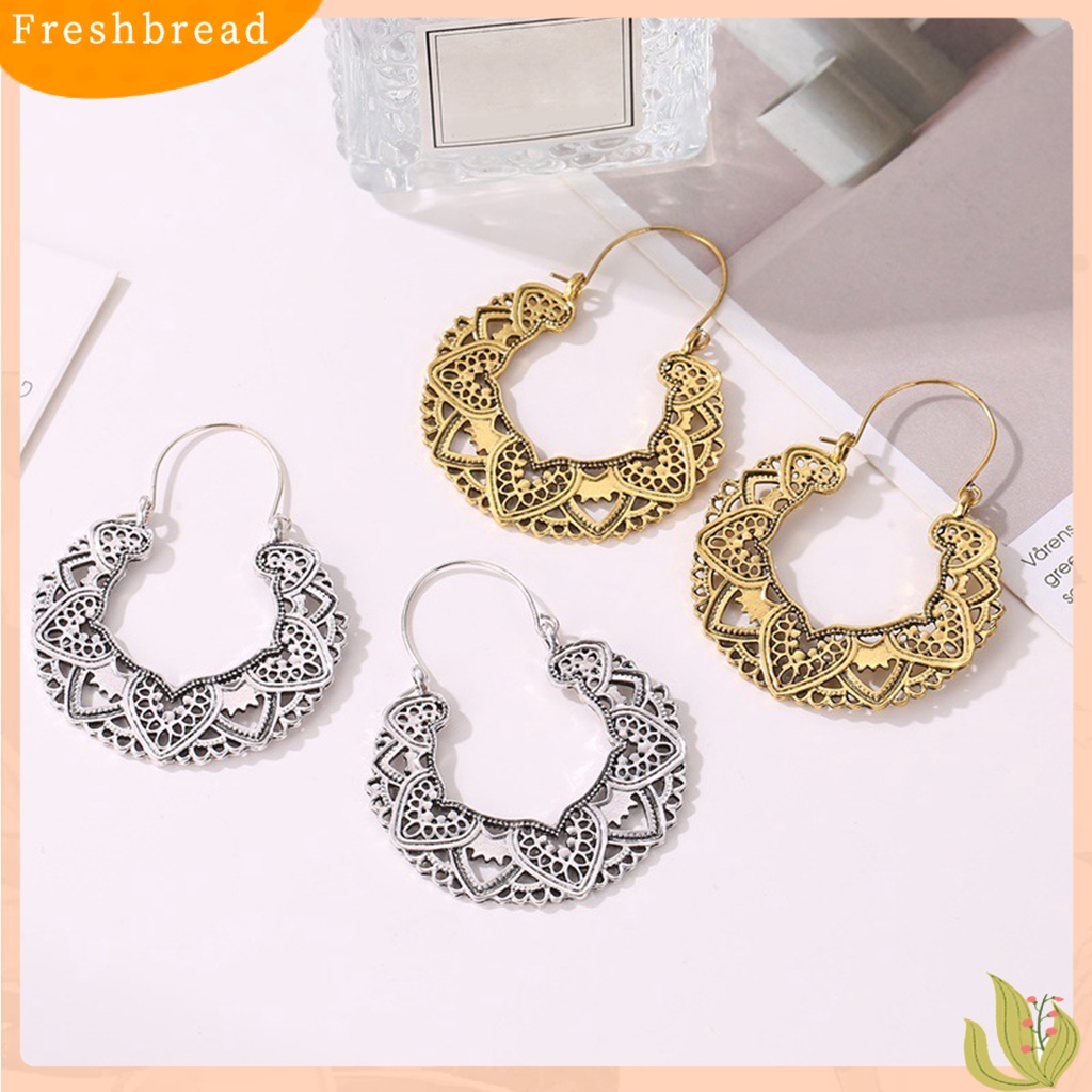 &lt; Freshbread &gt; 1pasang Anting Menjuntai Bentuk Kelopak Berongga Gaya Bohemian Warna Emas/Perak Vintage Ukiran Alloy Drop Piercing Earrings Wanita Perhiasan