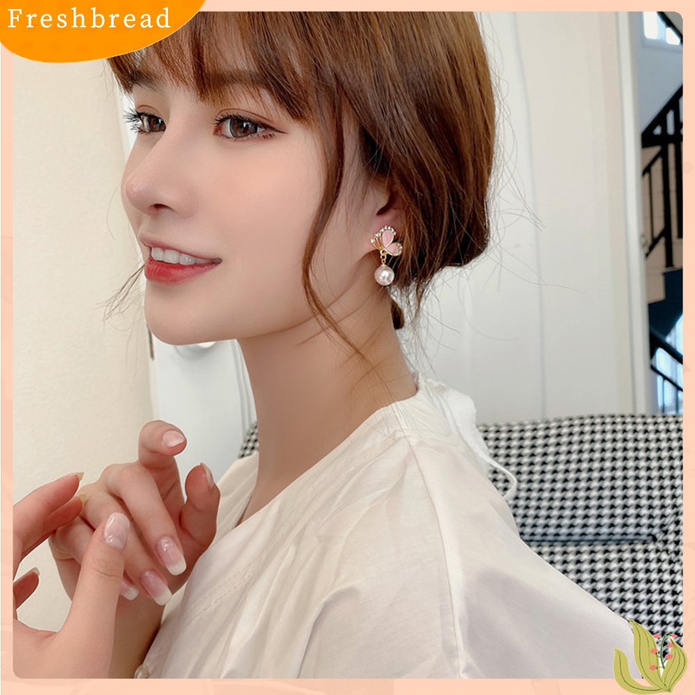 < Freshbread > Wanita Kupu-Kupu Bentuk Liontin Mutiara Imitasi All-match Stud Earrings Perhiasan Hadiah