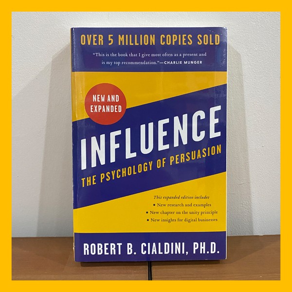Buku cetak Import Influence by Robert B. Cialdini