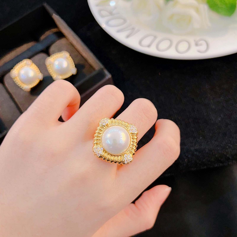 Itali Vintage Perhiasan Kualitas Tinggi Cincin Mutiara Putih Stud Anting Mewah Perjamuan Pernikahan Set Perhiasan Untuk Wanita