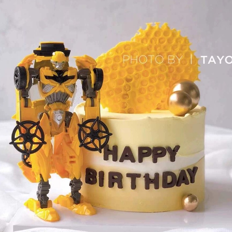 Transformer Classic Optimus Prime Bumble Bee Action Figure Mainan Transformasi Robot Mobil Mainan Topper Kue