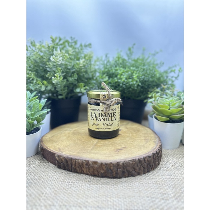 

La Dame in Vanilla 100 ml / Pasta Vanilla Halal 100 ml