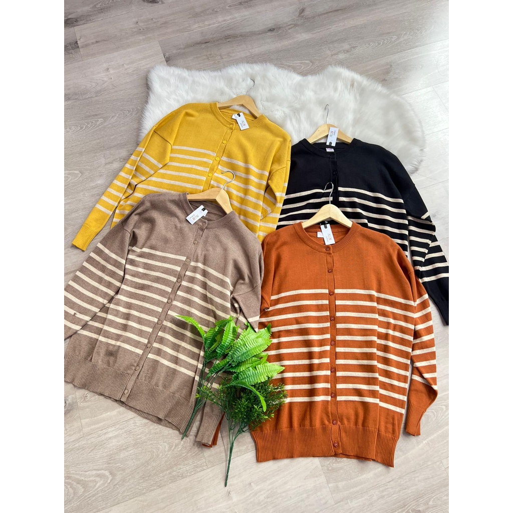 Hayra Cardigan Motif Garis