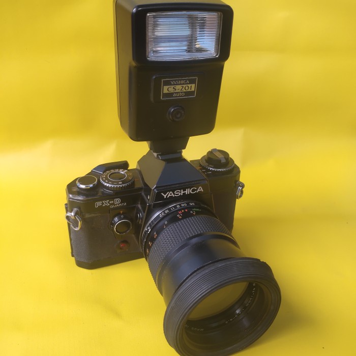 Yashica FX-D Quartz Body + Lensa Kit