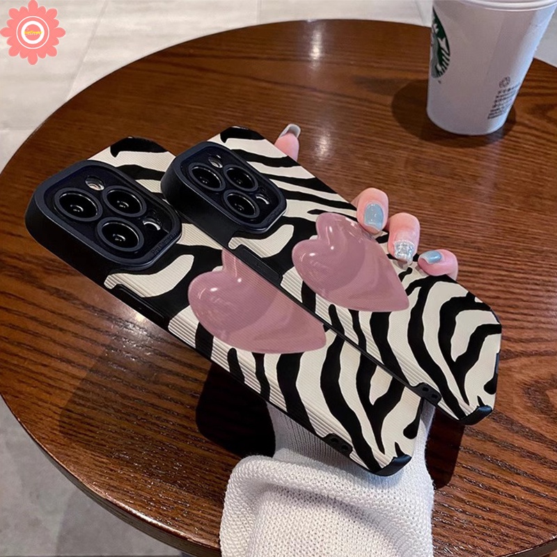 IPHONE Ins Leopard Cinta Hati Shockproof Case Kompatibel Untuk Iphone11 13 12 14 Pro MAX XR 7Plus 78 Plus X XS MAX Trendi Merek Zebra Artistik Tekstur Kulit Cover