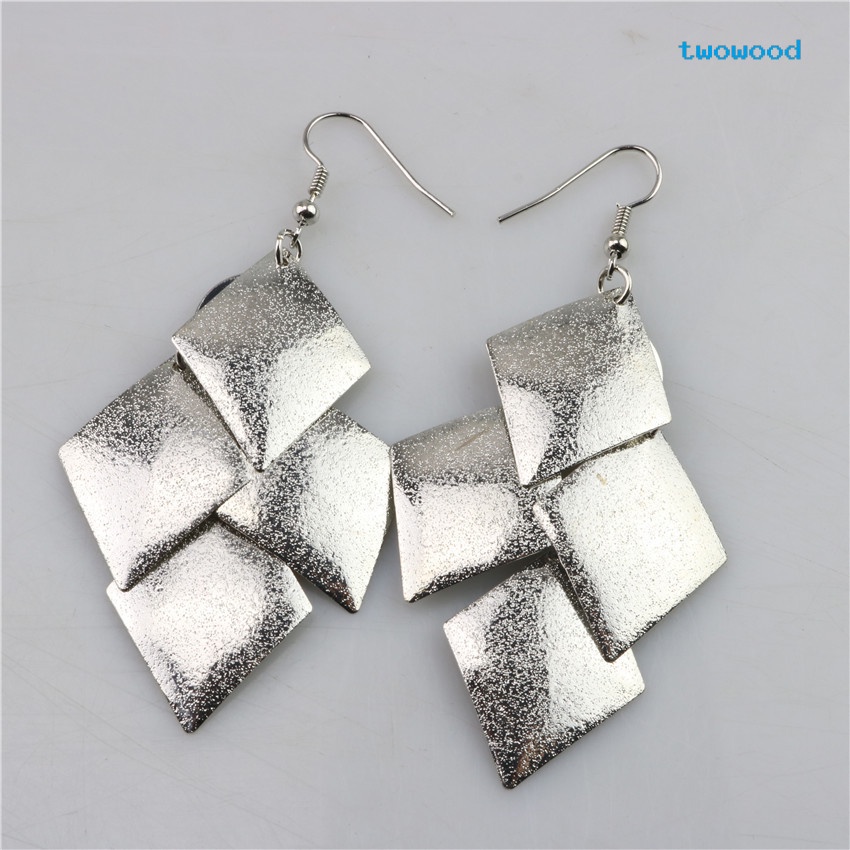 Twowood Fashionable Berlebihan Belah Ketupat frosted Daun Rumbai Anting earrings