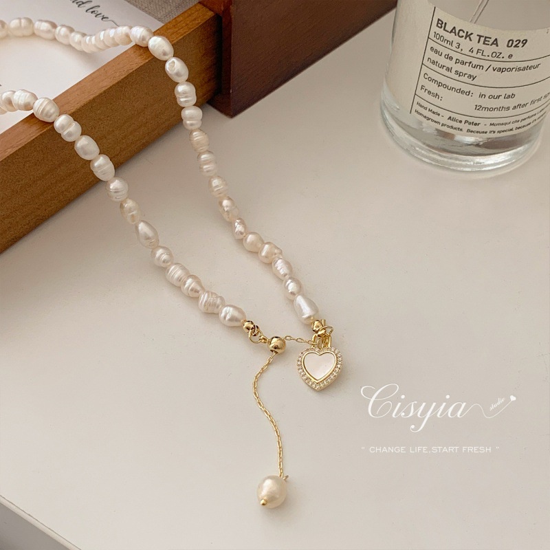 Cisyia Baroque Kalung Mutiara Air Tawar Rantai Klavikula Cahaya Mewah Niche High-End Cinta Kalung Perempuan Musim Panas