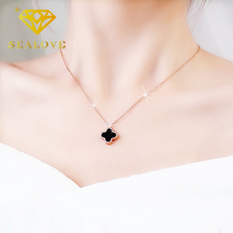 Kalung Titanium Bunga Clover Hitam Keberuntungan Emas 18K Anti Karat Aesthetic Korea Aksesoris Wanita Perhiasan Necklace