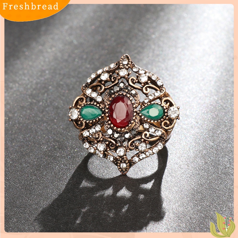 &lt; Freshbread &gt; Mewah Retro Wanita Teardrop Oval Berlian Imitasi Mengkilap Bunga Jari Cincin Perhiasan