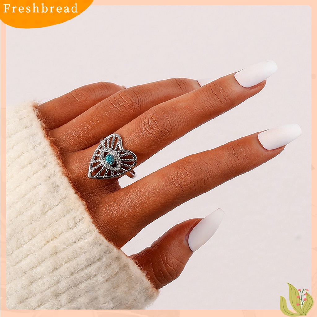 &lt; Freshbread &gt; Cincin Perempuan Bentuk Hati Berlian Imitasi Poles Hypoallergenic Electroplating Dress Up Perhiasan Aksesori Wanita Sederhana Berongga Pembukaan Cincin Untuk Pesta,