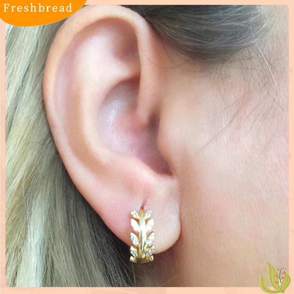 &lt; Freshbread &gt; Fashion Berlian Imitasi Daun Huggie Hoop Earrings Wanita Pesta Perjamuan Perhiasan Hadiah