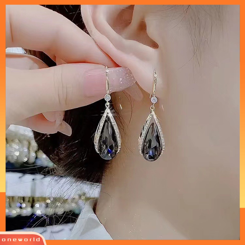 [OWR] 1pasang Anting Kait Kelas Tinggi Temperamen Elegan Berlian Imitasi Hadiah Imitasi Kristal Ungu Imitasi Tetesan Air Menjuntai Anting-Anting Perhiasan Fashion