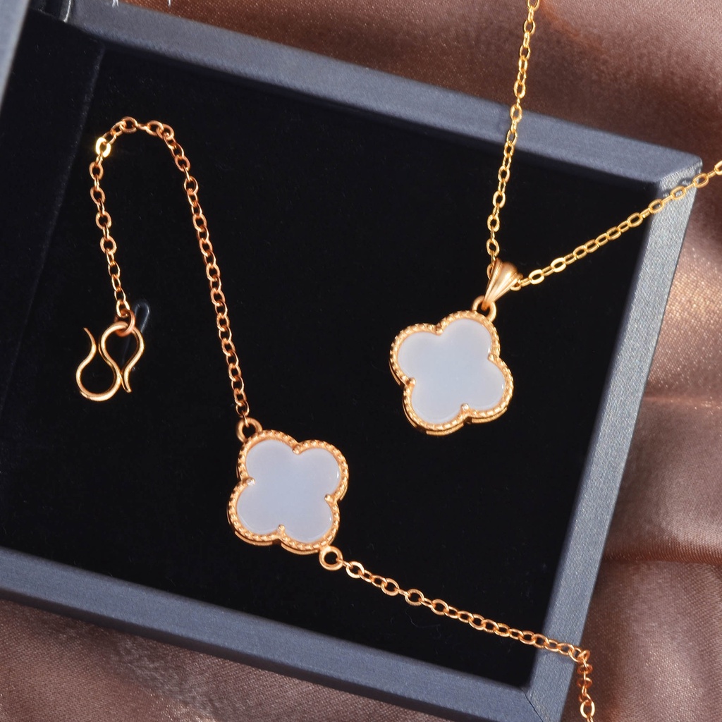 Goldkingdom Aksesoris Perhiasan Fashion Ready Stock Kalung Semanggi Empat Daun Yang Beruntung Dan Liontin Tian Baiyu Gelang Kerajinan Emas Kuno.