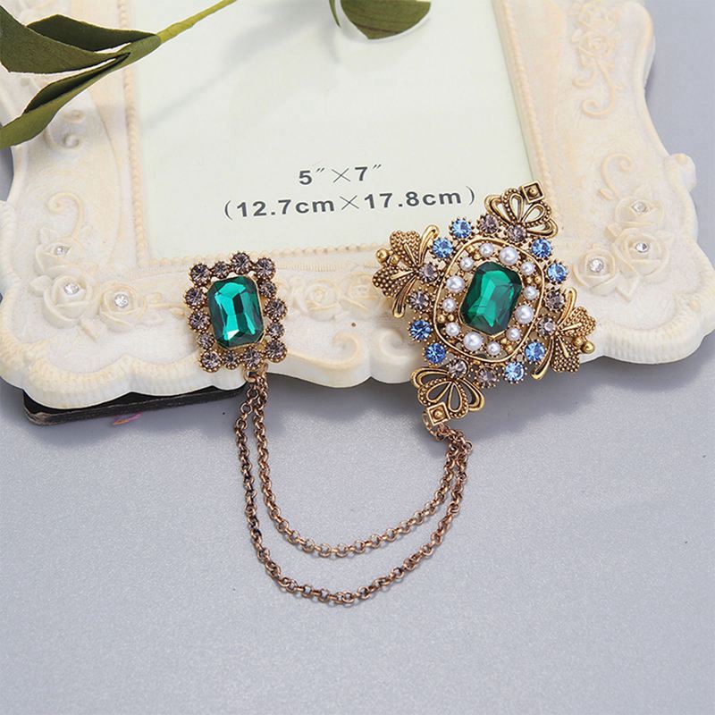 Wanita Vintage Baroque Emerald Berlian Imitasi Istana Rantai Bros Lencana Klasik Retro Perhiasan Kristal Lady Pesta Pin Korsase