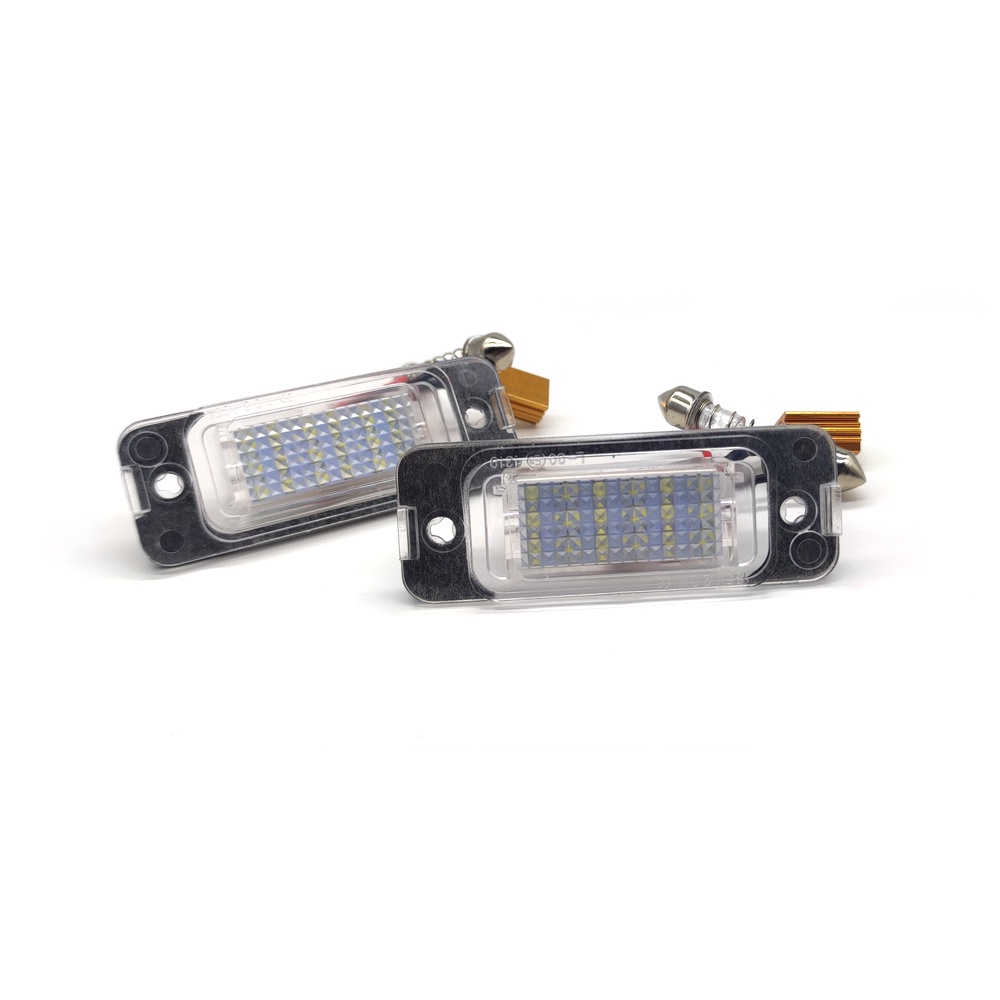 2pcs Lampu Plat Nomor LED Putih Untuk Benz R280 R300 R350 ML500 ML450 ML350 ML300 GL500 GL450 GL420 GL350 GL320