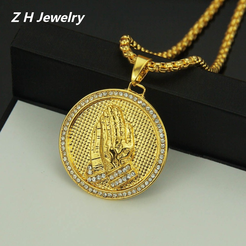 [Z H Perhiasan] Vintage 18K Emas Putaran Tanda Doa Tangan Liontin Fashion Pria Stainless Steel Jari Kalung Liontin Hip Hop Pesta Baja Titanium Perhiasan Aksesoris