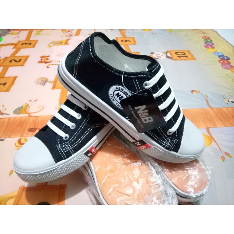 SEPATU NB TALI,SEPATU FORMAL SEKOLAH,SEPATU ANAK SEKOLAH