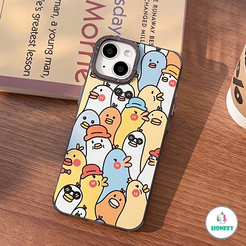 IPHONE Fashion Colorful Kartun Bebek Case Kompatibel Untuk Iphone11 14 13 12 Pro Max 14pro XR XS 7 8Plus Layar Penuh Lapisan Hewan Anti-Shock Cover Case