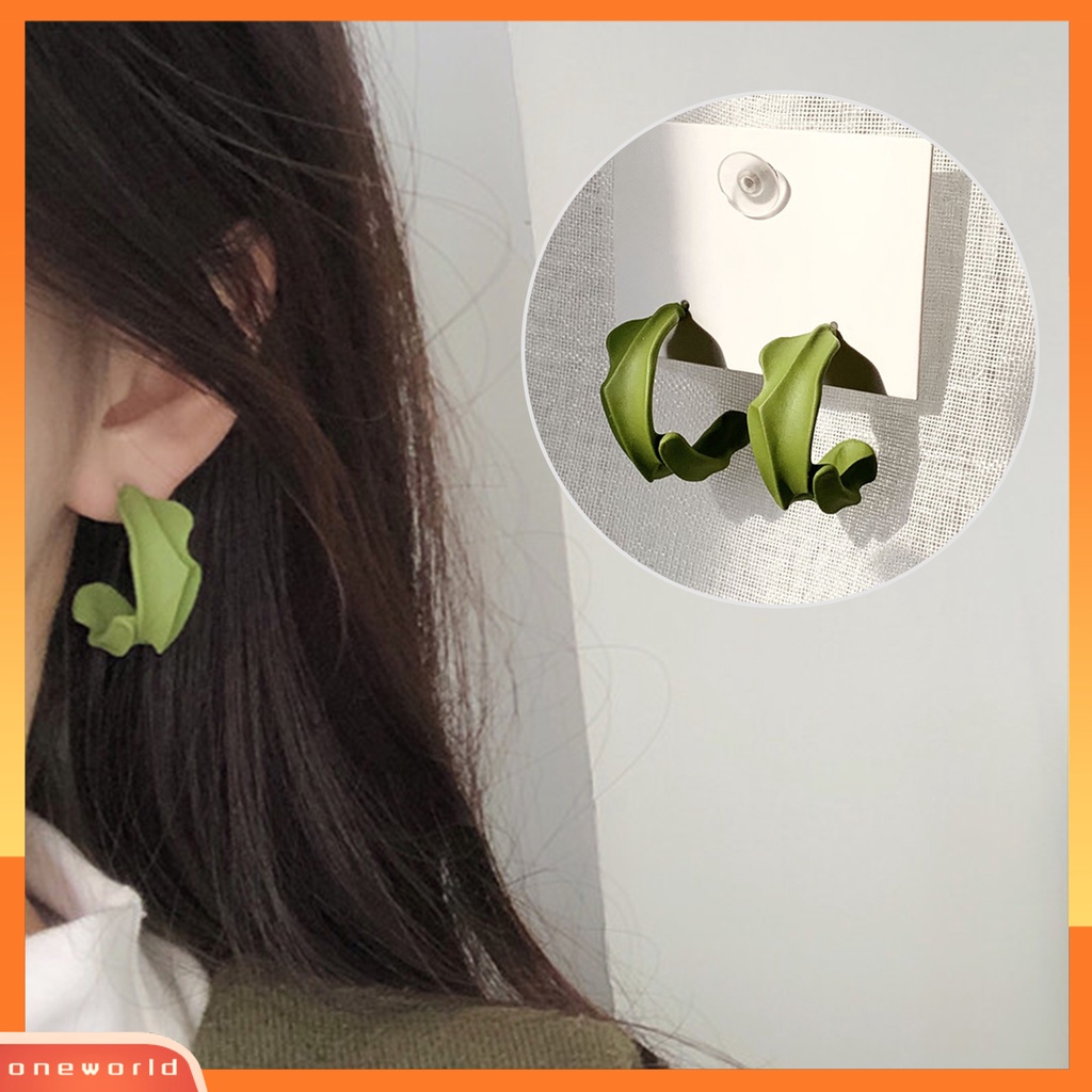 [WOD] Ear Stud Pengerjaan Halus Eye-catching Tidak Alergi Menawan Indah Telinga Ornamen Tahan Luntur Musim Panas Hijau C Shape Stud Earrings Untuk Pacaran