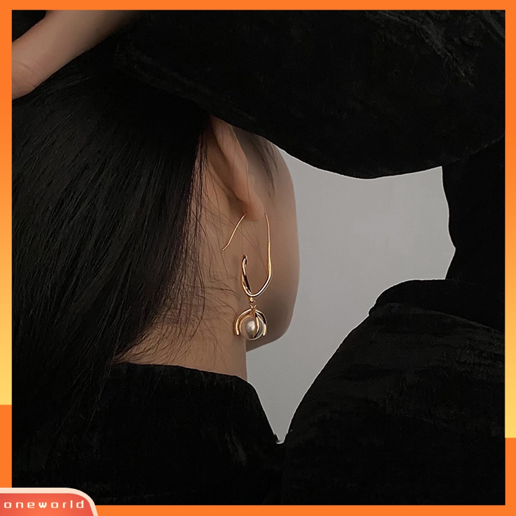 [WOD] 1pasang Anting Kait Mutiara Imitasi High Gloss Elegan Hiasan Telinga Perhiasan Pesta Dress-Up Putih Mutiara Imitasi Mengkilap Menjuntai Anting-Anting Perhiasan Hadiah