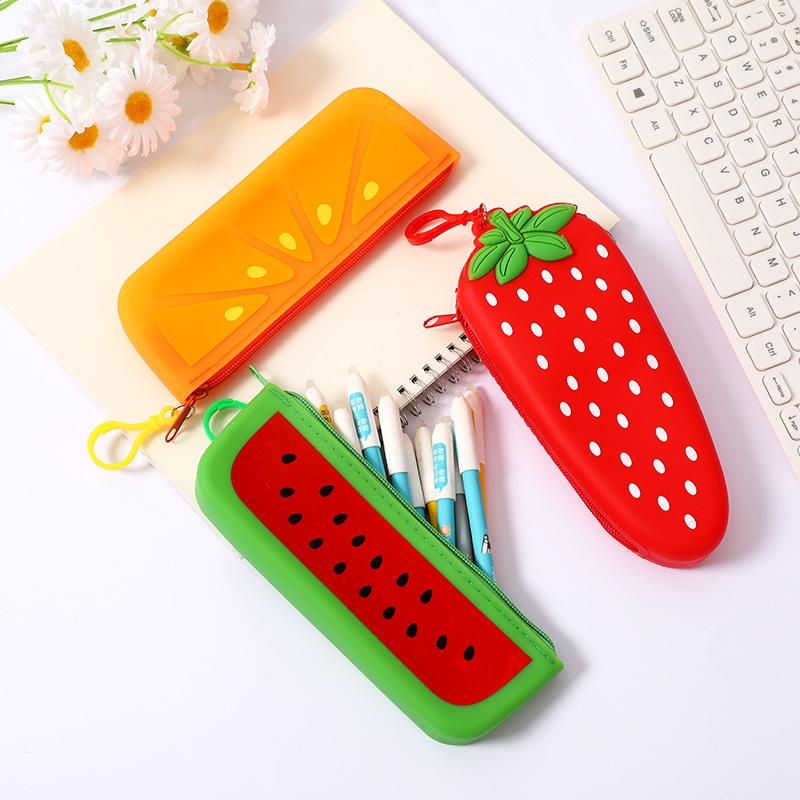 ღ Tas Pensil Alat Tulis Lucu Simulasi Buah Sayur Tempat Pensil Silikon Kreatif Siswa Tas Uang Kecil Kotak Pensil Kotak Kunci Hadiah Siswa