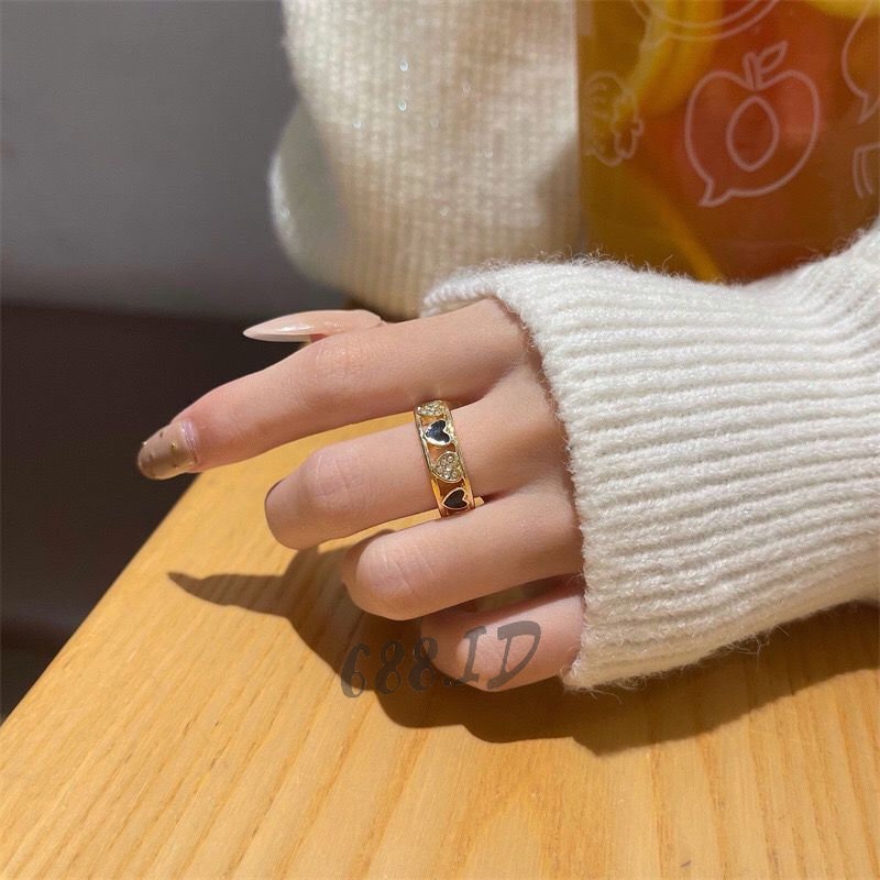 Cincin Wanita Fashion Korea Bentuk Hati Love Kristal Model Terbuka Adjustable Ring Dapat Disesuaikan Warna Hitam Putih Gaya Minimalis CC 05