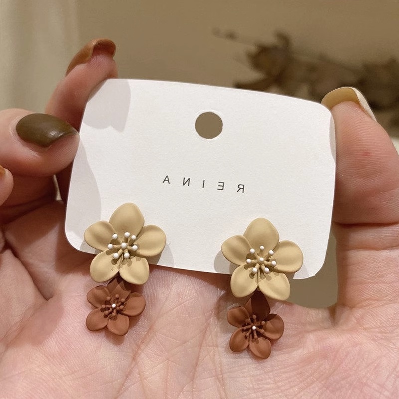 Anting Giwang Telinga Model Bunga Khaki Series Untuk Wanita Elegan Manis Perempuan