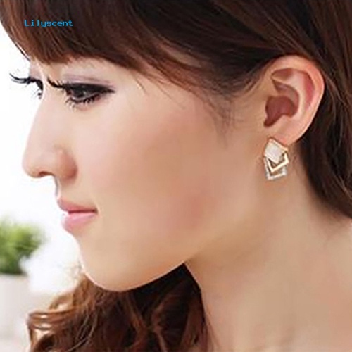 Lilyscent 1pasang Wanita Fashion Elegan Ear Stud Berongga Persegi Perhiasan Nada Emas Anting