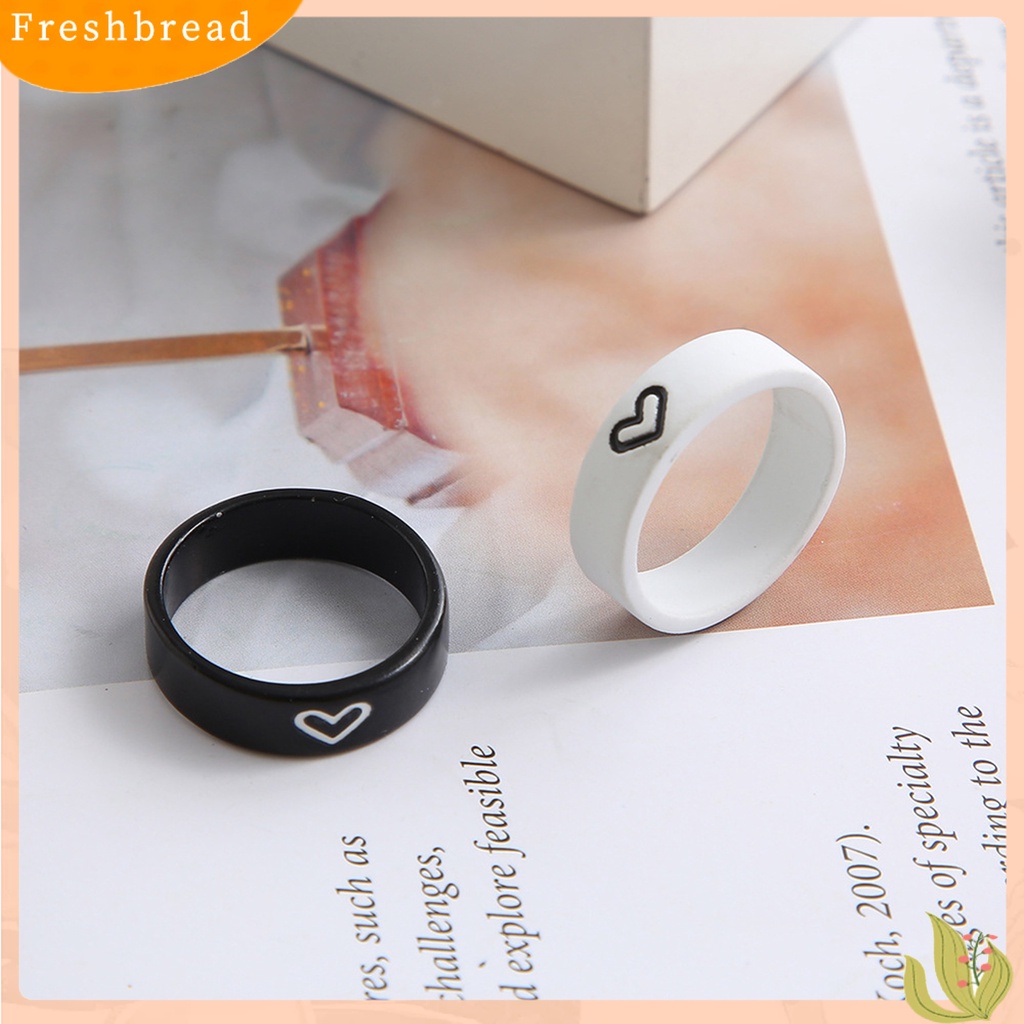 &lt; Freshbread &gt; 1pasang Cincin Pasangan Warna Kontras Temperamen Hadiah Valentine Teman Baik Lucu Berbentuk Hati Jari Cincin Untuk Anniversary