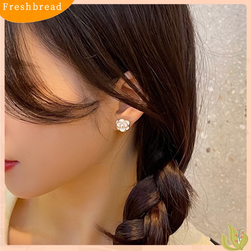 &lt; Freshbread &gt; 1pasang Wanita Ear Studs Bunga Perhiasan Mutiara Imitasi Gaya Korea Camellia Manset Telinga Hadiah Ulang Tahun