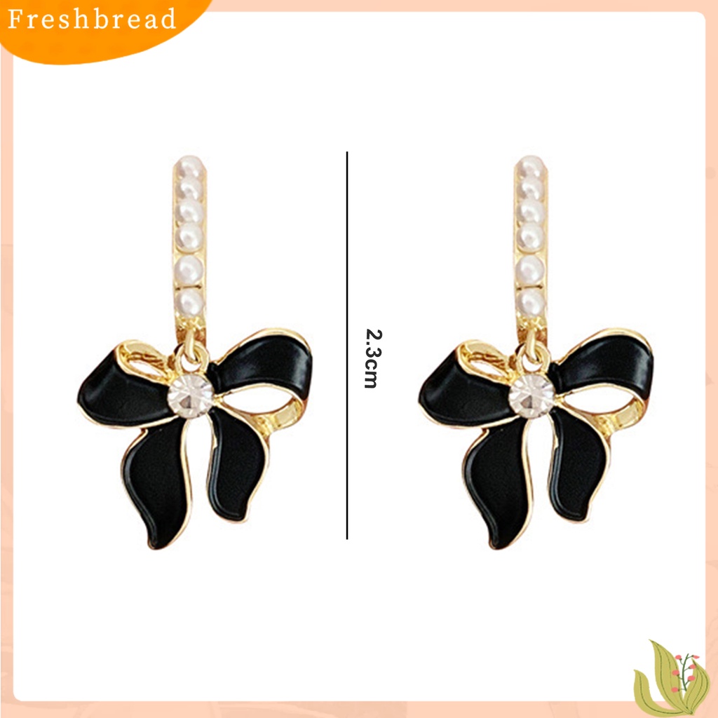 &lt; Freshbread &gt; 1pasang Drop Earrings Temperamen Mutiara Imitasi Cahaya Mewah Geometris High Gloss Berdandan Indah Halus Kupu-Kupu Liontin Hoop Earrings Aksesoris Wanita