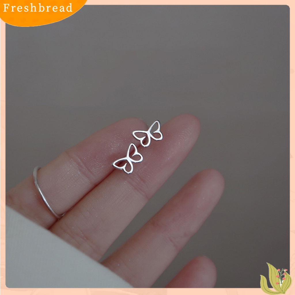 &lt; Freshbread &gt; 1pasang Anting Pejantan Kilau Terang Melubangi Geometris Electroplating Anti-Alergi Dekorasi Kupu-Kupu Ganda Pentagram Cinta Hati Segitiga Wanita Ear Studs